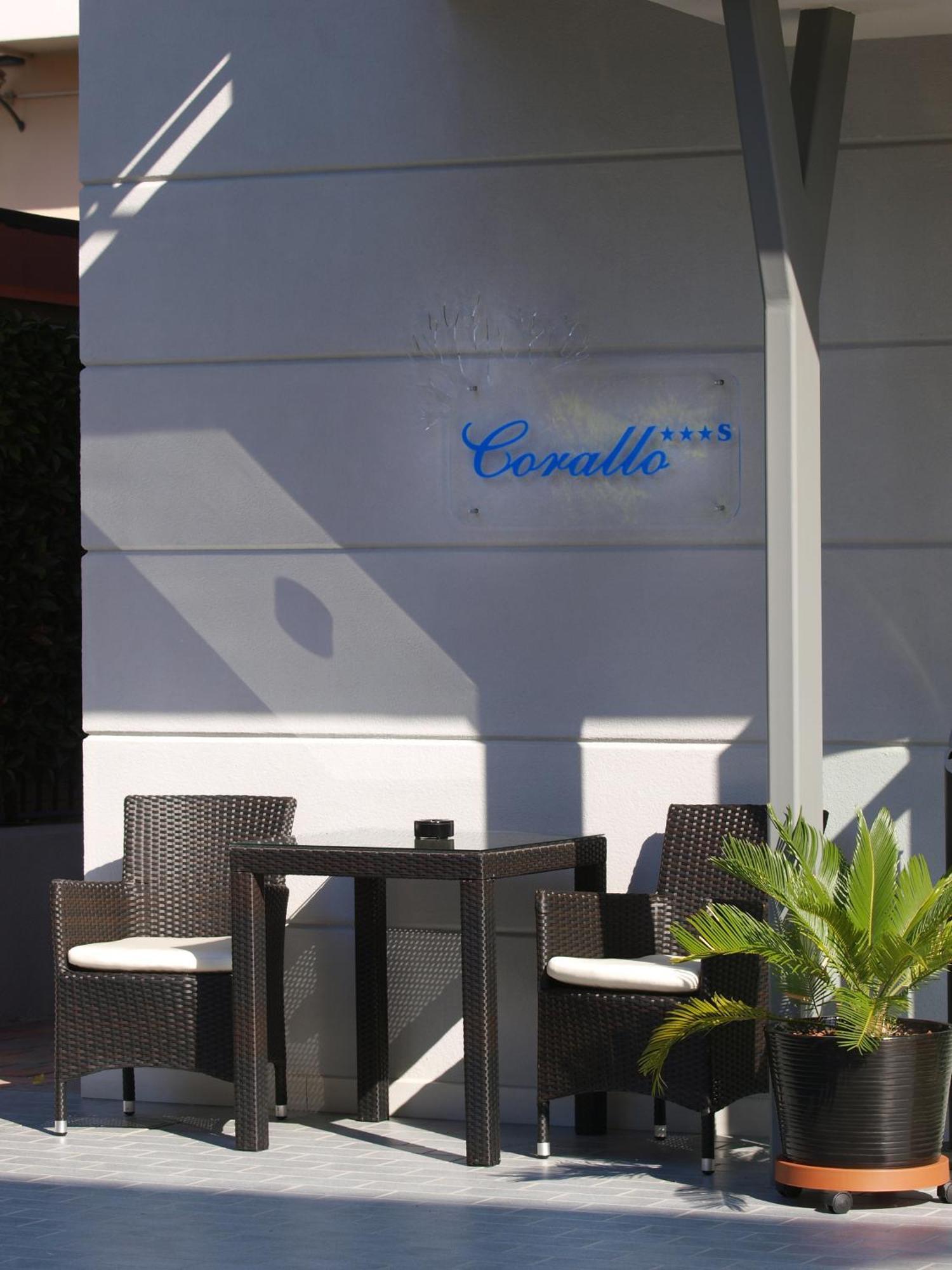 Hotel Garni Corallo Torbole Sul Garda Exterior photo