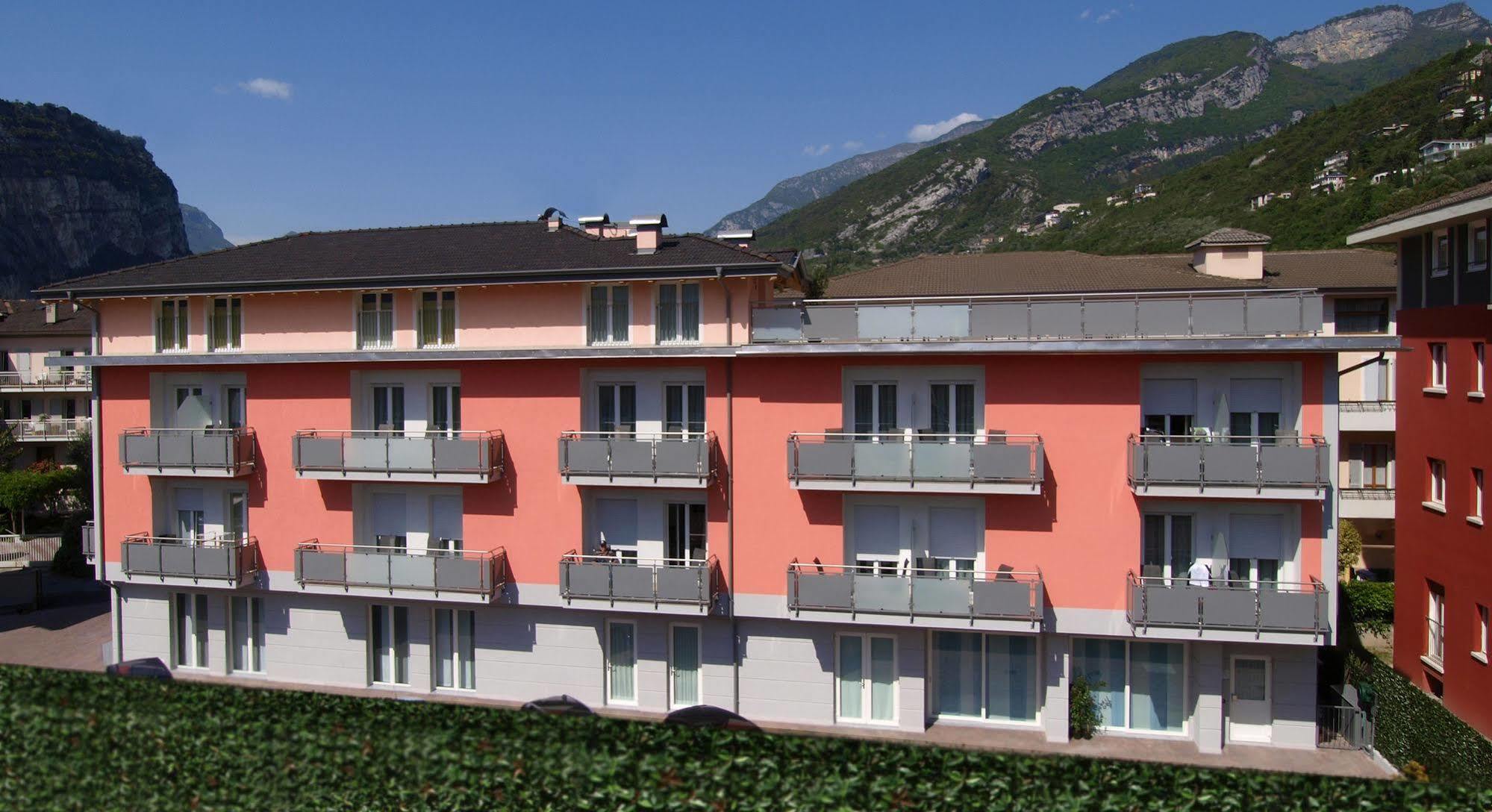 Hotel Garni Corallo Torbole Sul Garda Exterior photo